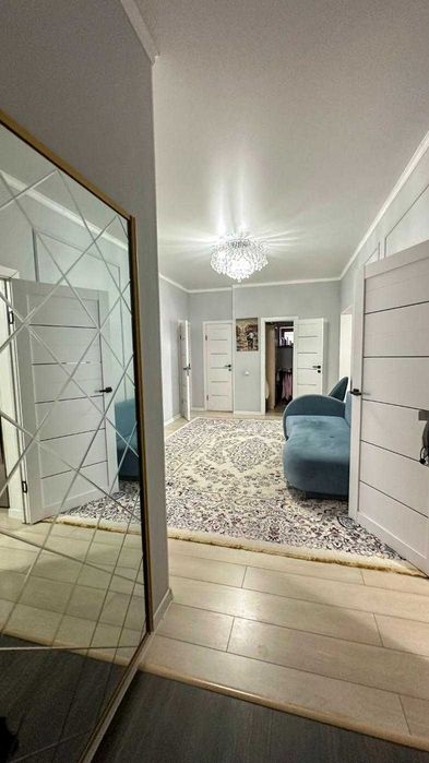 Продается Дом в самом центре города Константин Империя