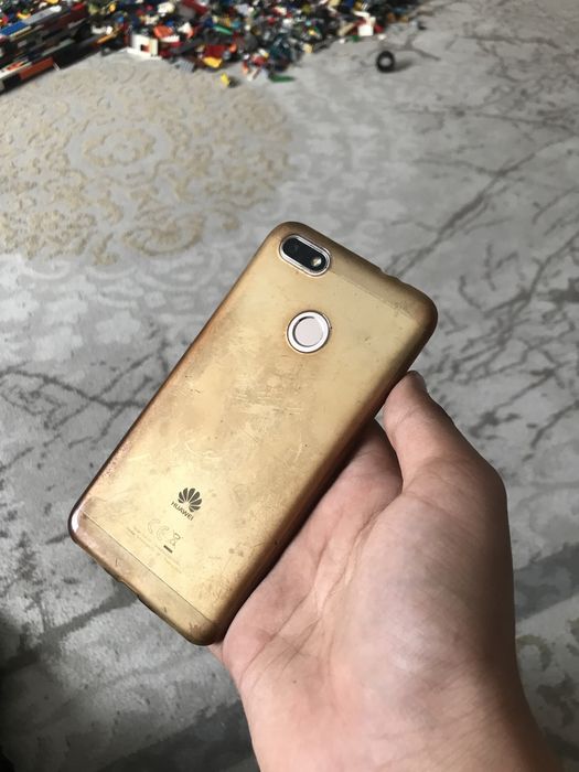 Продам за три телефона