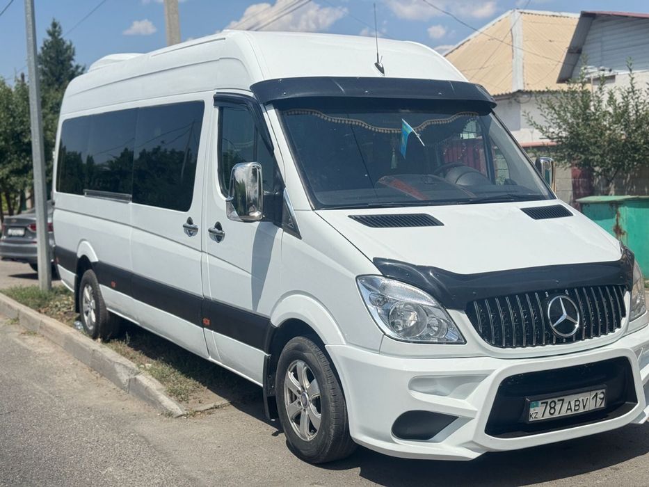 Автобус Спринтер пассажирские перевозки