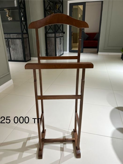 Вешалка для кафе, дома и офиса