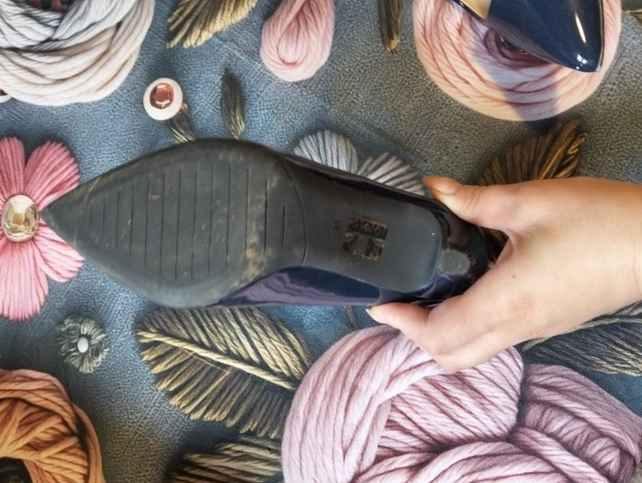 Pantofi stiletto