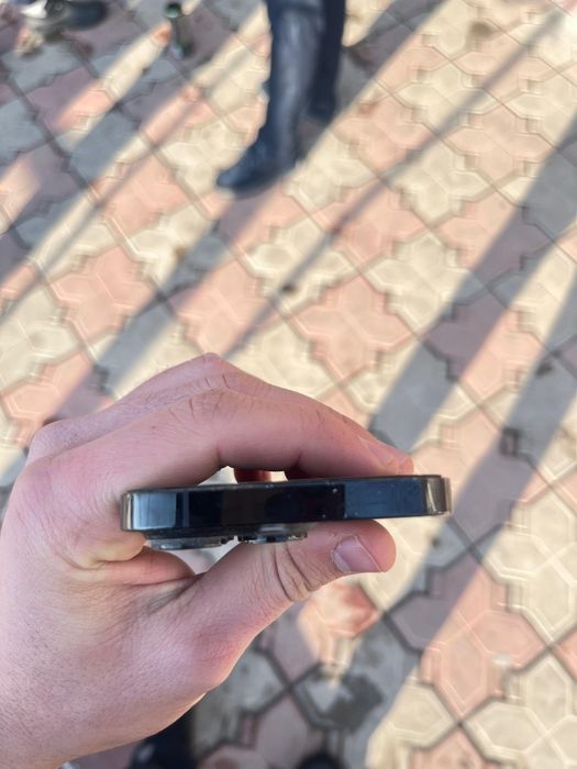 Продам айфон 14 про