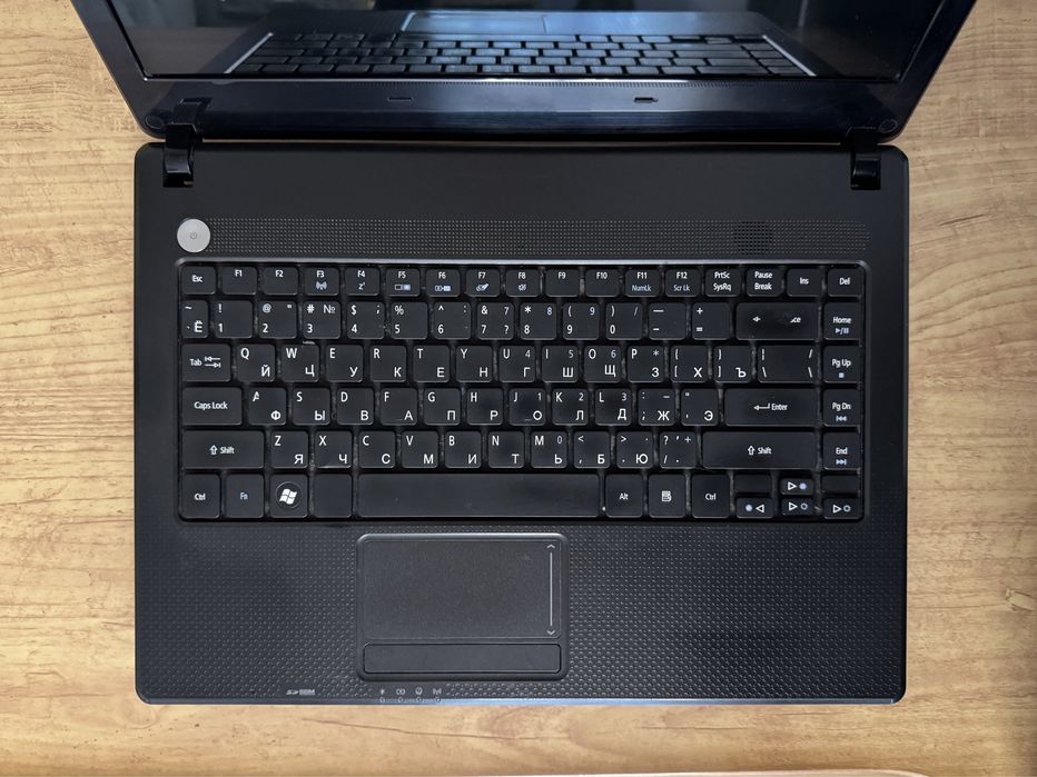 Ноутбук Acer. SSD Windows 10