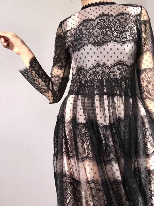 Платье новое 42-44. Сидит идеально фигуре