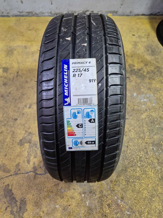1 Anvelopa de VARA - 225/45/17 - MICHELIN - NOUA - DOT 2021