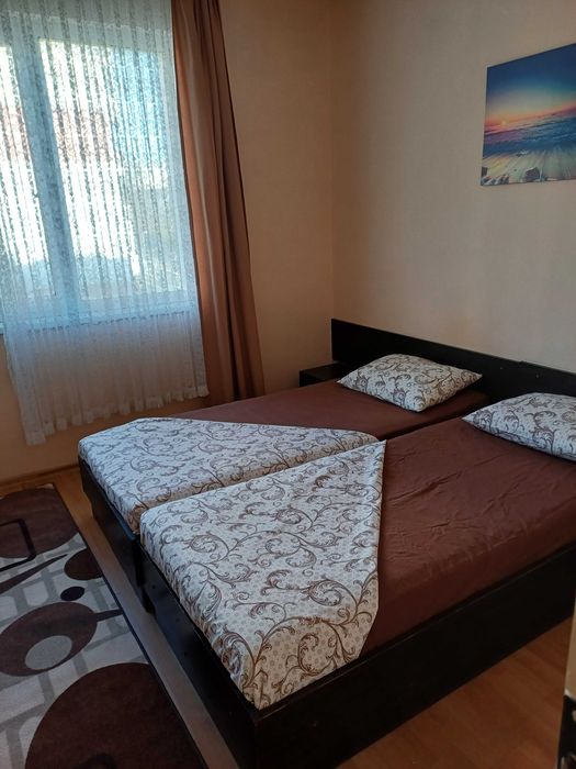 Подарявам гардероб с ракла и 2 единични легла