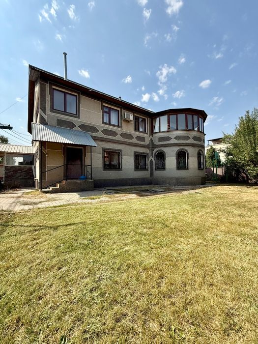 Продам 2 х этажный дом