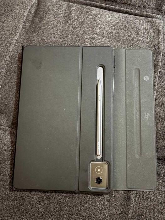 Lenovo Idea Tab Pro 256GB cu Lenovo Tab Pen Plus + Tastatura si Husa