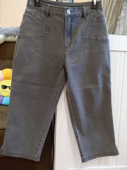Продаются капри джинсовые