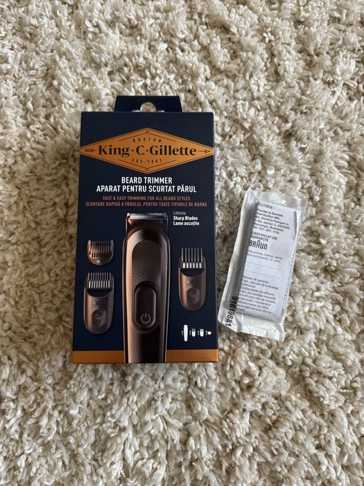 Aparat de ras barba King C Gilette