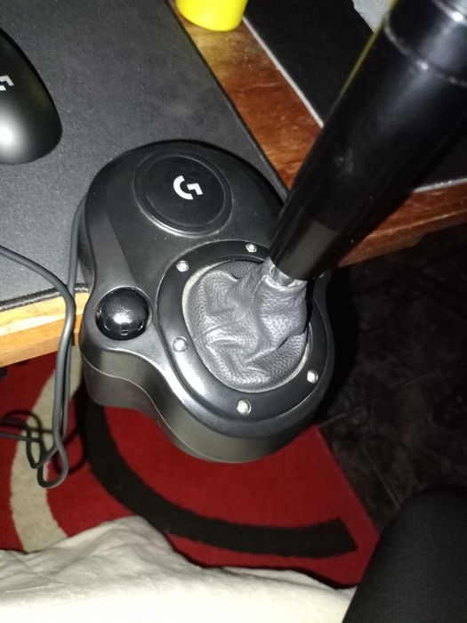 Logitech g923 с педали и лост