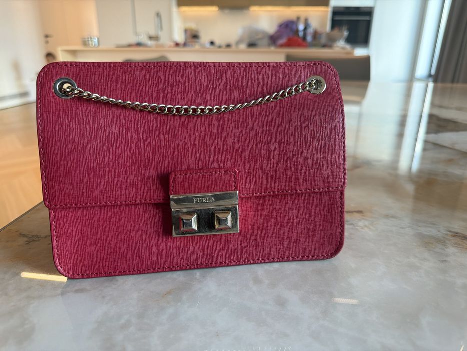 Чанта furla ,цвят малина
