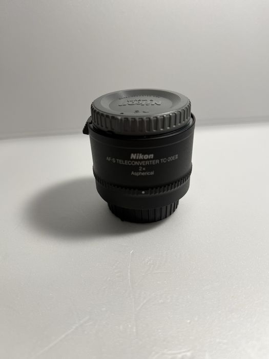 Nikon TC-20E III 2× — оригинальный телеконвертер, отличное состояние