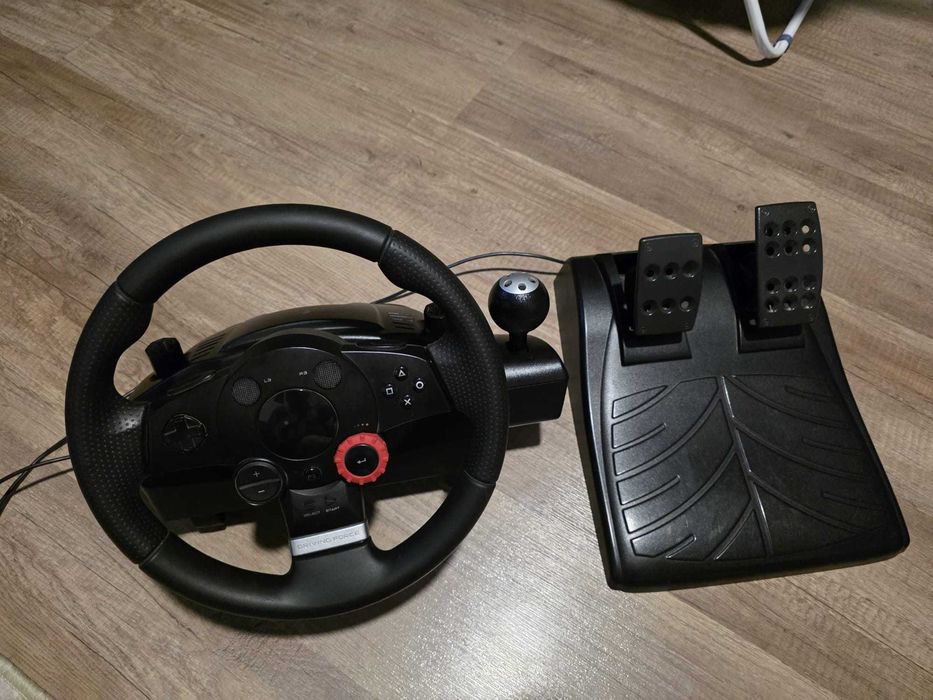 Volan Logitech Driving Force GT, pedale, vibratii, USB