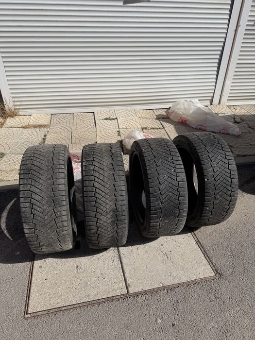 Зимни гуми Pirelli Ice Zero 255/45/20