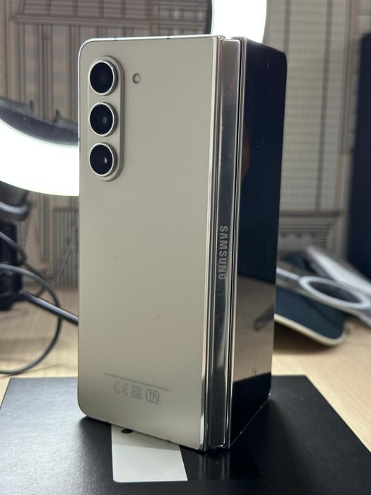 Samsung z fold 5