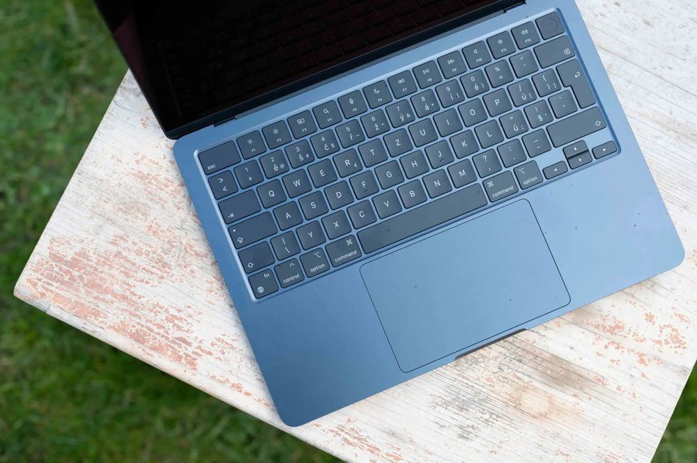 MacBook Air m3 16/256 100%