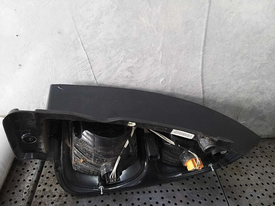 Stop tripla lampa stanga citroen c3 picasso 1 9681727280