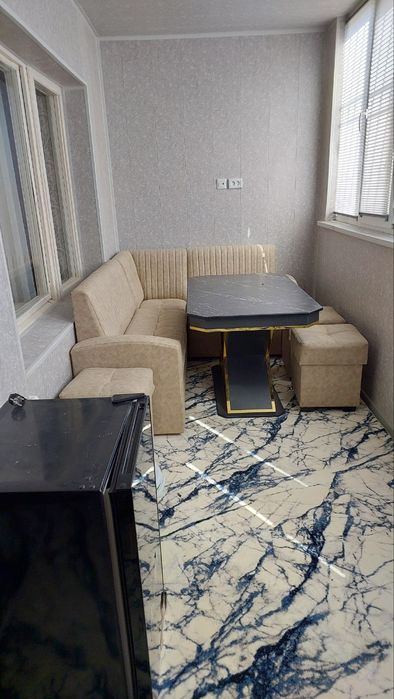 Uy tez sotiladi. Chirchiq sh 1 mkryn