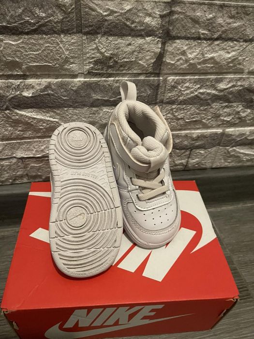 Продавам. детски маратонки  номер22