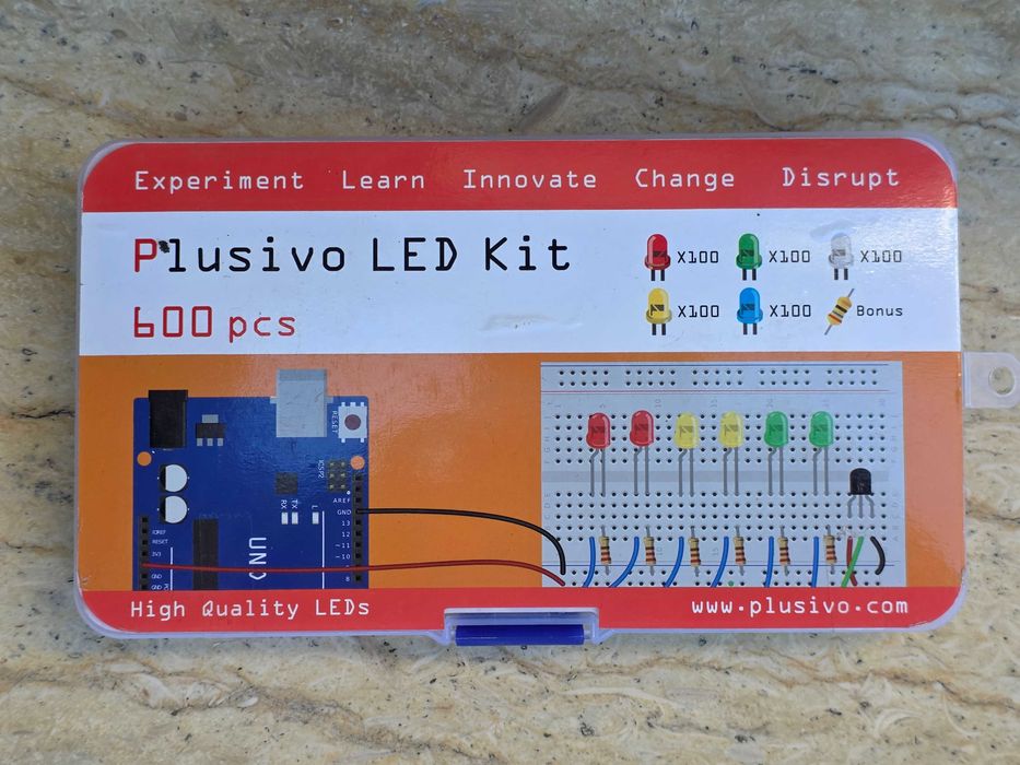 Set LED-uri Plusivo (500 buc LED-uri, 100 buc Rezistoare si PCB)