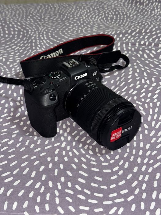 Продам Камеру Canon RP