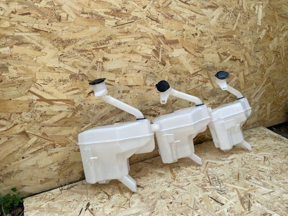 Бачок омывателя на Хайландер 19-23