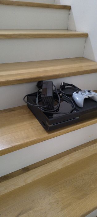 XBOX ONE cu 1 controller