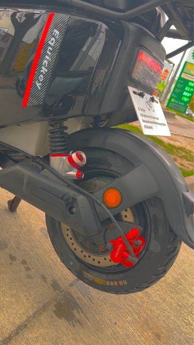 Moped scuter scooter electric