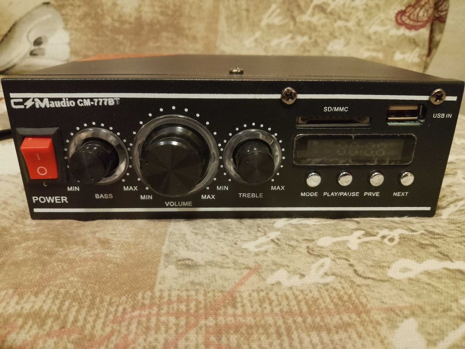 Мини Усилвател,,CMaudioCM-777BT,,С дистанцианно.Отличен.