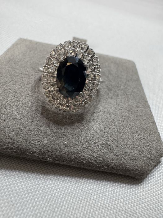 Inel din aur, safir si diamante