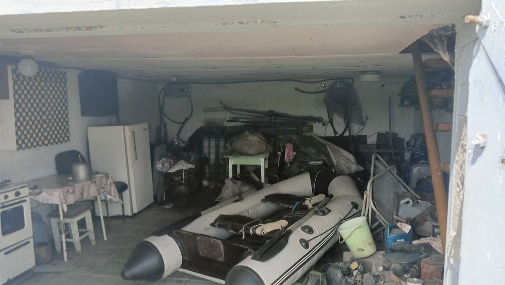 Продается дом у водоема (гараж на море)