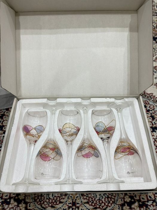 Бокал на ножках сатылады