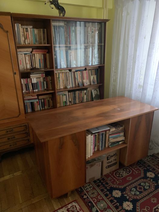 Vand apartament 3 CAMERE, 2 bai si 2 balcoane, ULTRACENTRAL HUSI