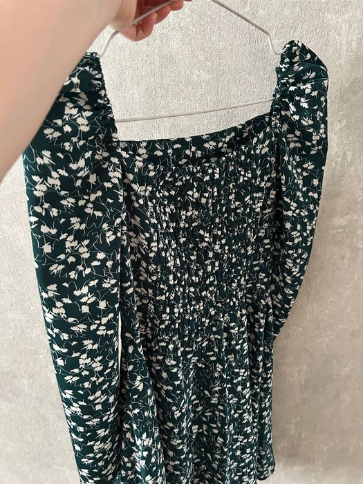 Продам 2 женских платья