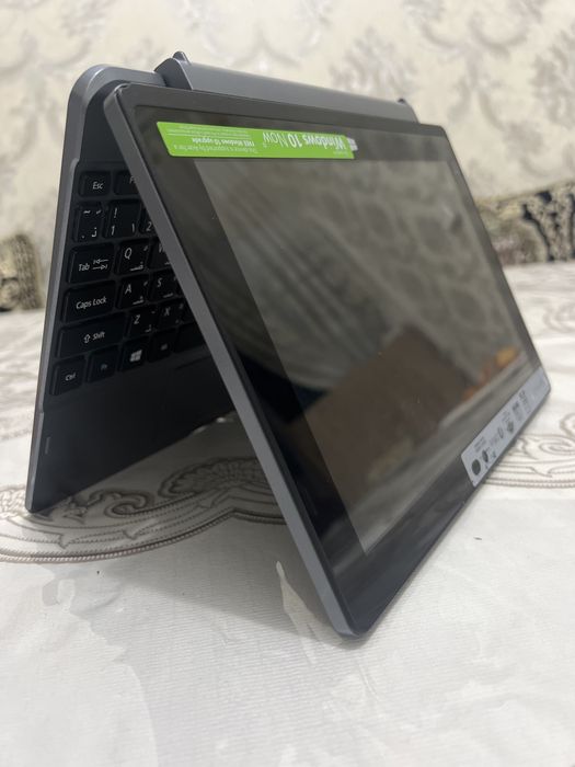 Продаётся Acer One 10 в идеальном состоянии ещё договоримся