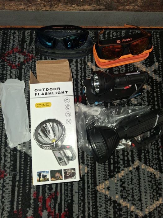 Cutite vânătoare,bricege,topoare,lanterne