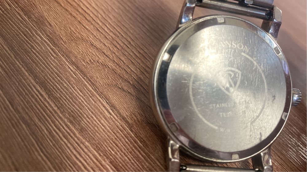 продам часы Romanson модель:TL2616FM
