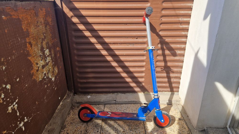 Детска тротинетка spiderman