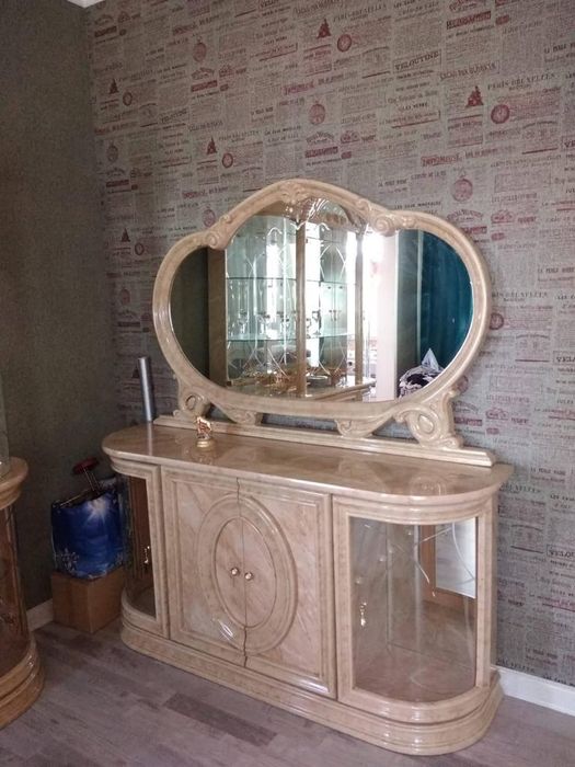 Продаётся гостиная мебель