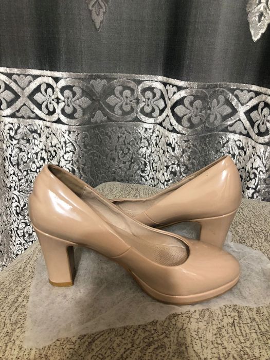 каблук лабутены.