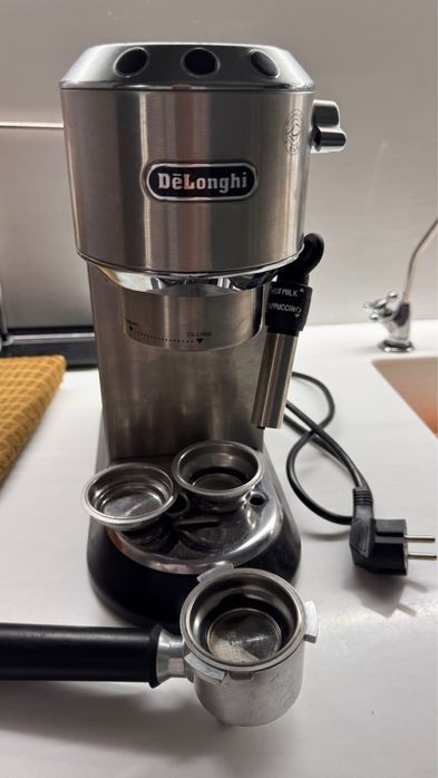 Кофеварка Delonghi
