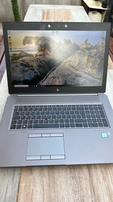 Мобилма станция HP zbook 17