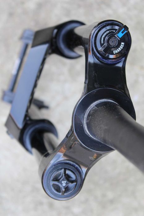 RockShox ZEB Select Charger RC 29" 170mm DebonAir+ Tapered Boost furca