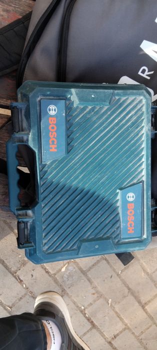 Продам б.у шуруповерт