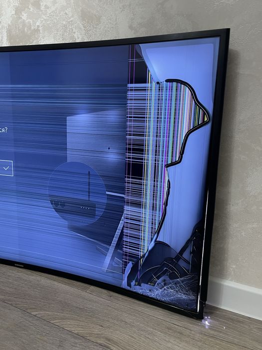 Телевизор на запчасти рабочий