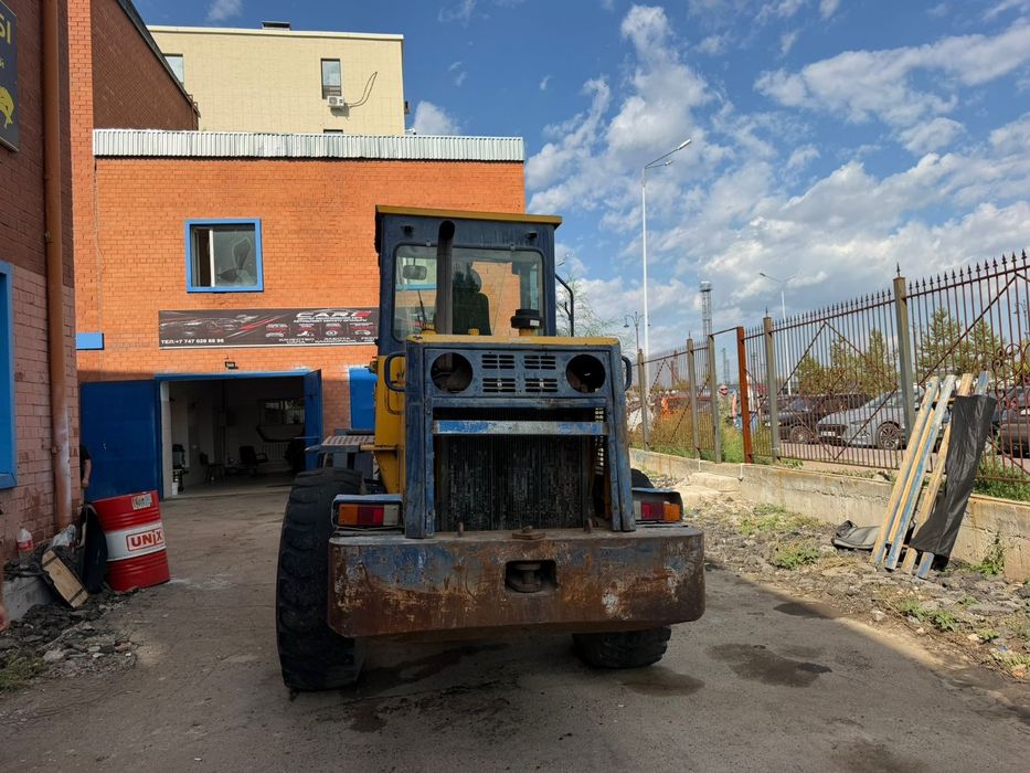 Продам Фронтальный погрузчик