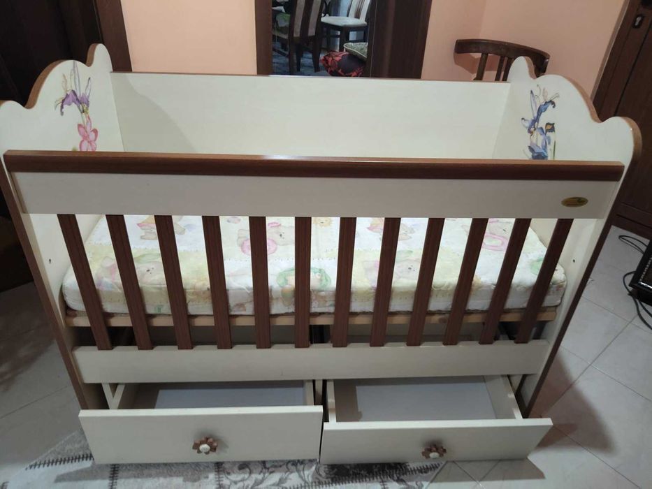 Продавам Детска кошара