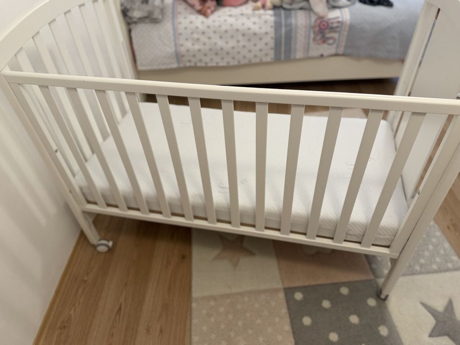 Pat bebe lemn fag Erbesi si saltea