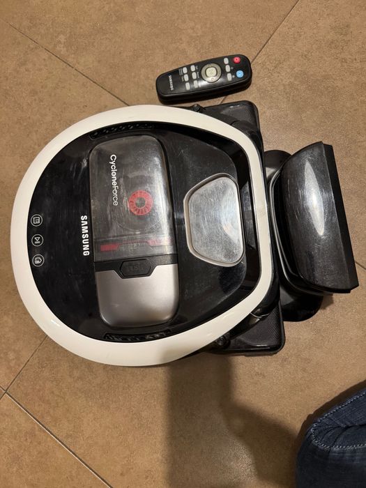 Робот прахосмукачка Samsung VR7000 CycloneForce